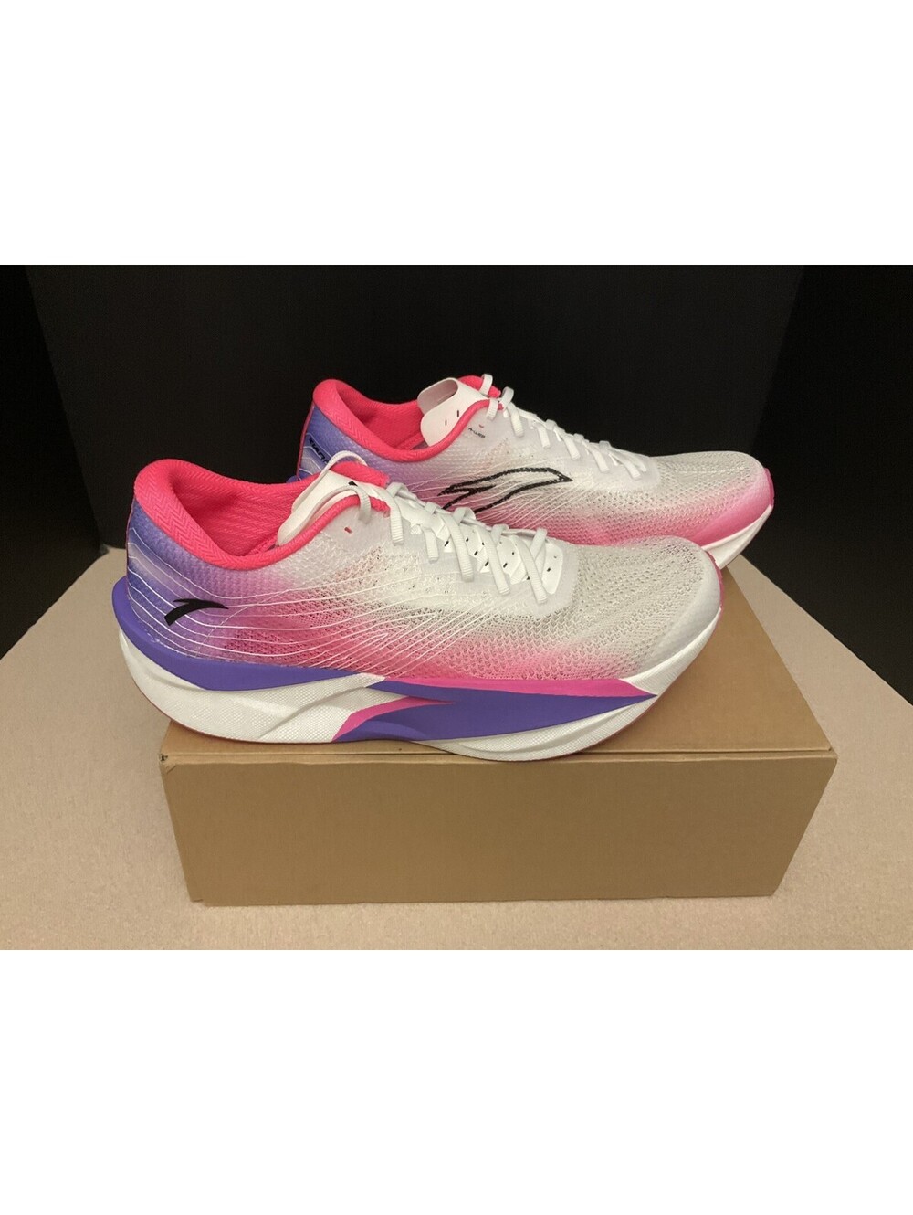 New! Mens ANTA C202 6 PRO White/Rose Red/Purple Running Shoes. Size 11. Awesome!